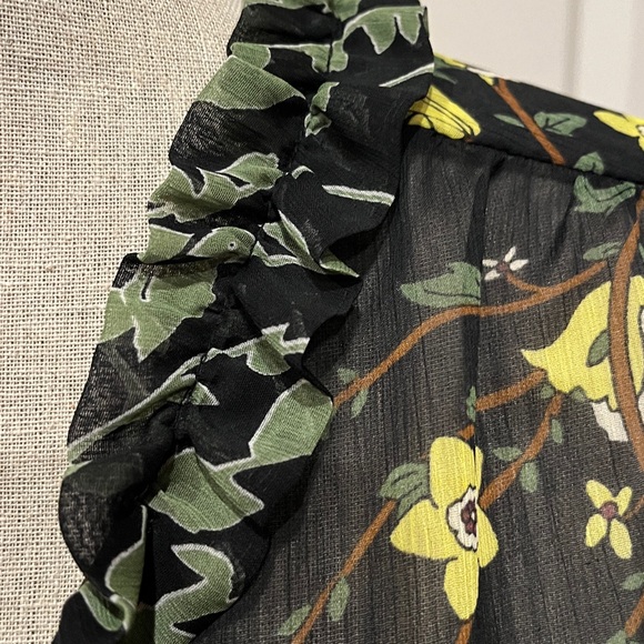 Who What Wear Black and Yellow Floral Blouse - Picture 3 of 5